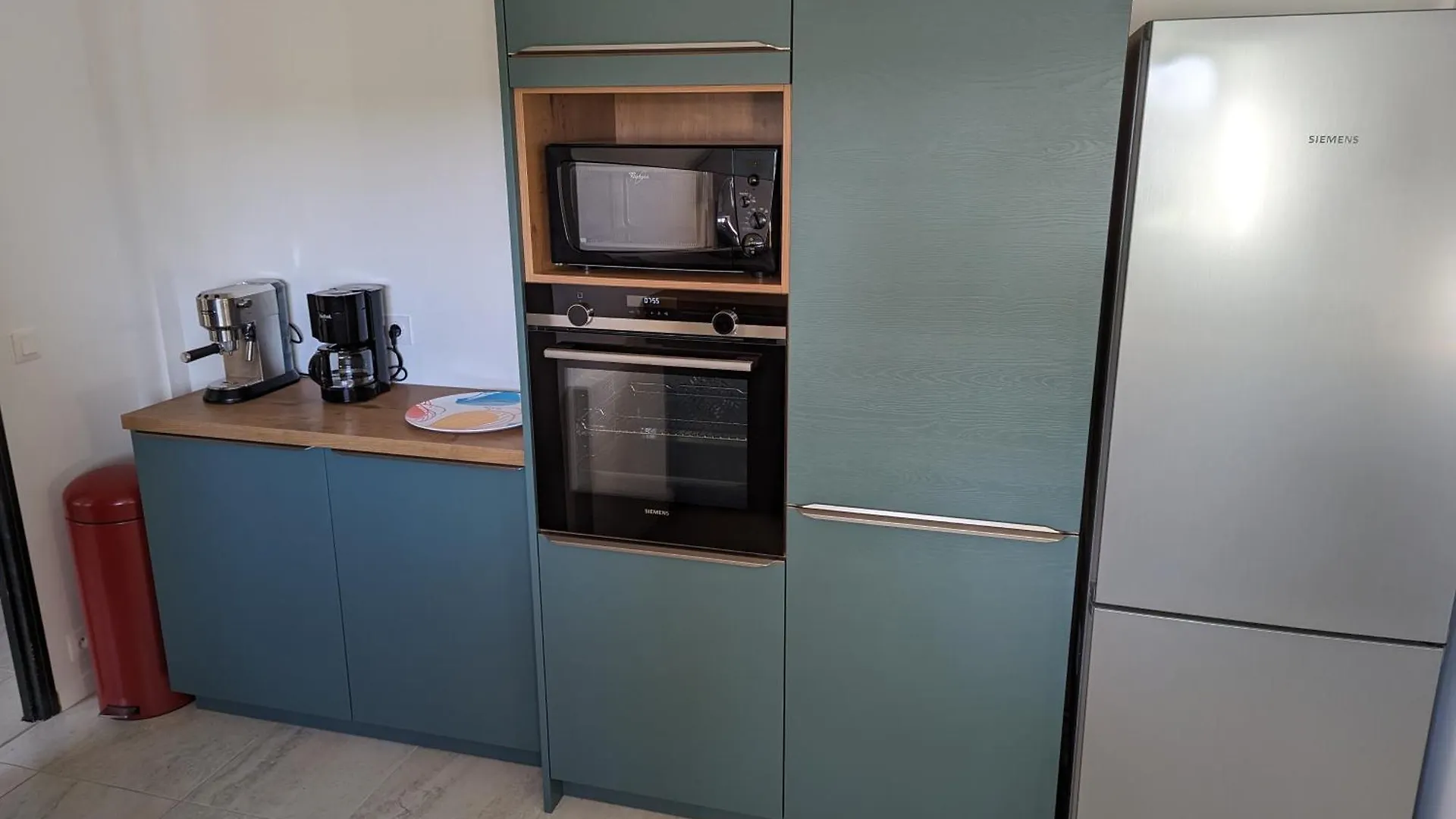 Holiday home Un Cadre Fleuri Villa Cardroc